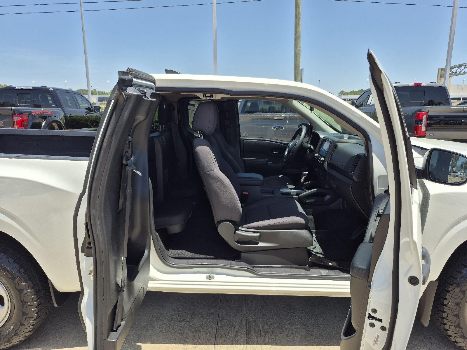 2023 Nissan Frontier S