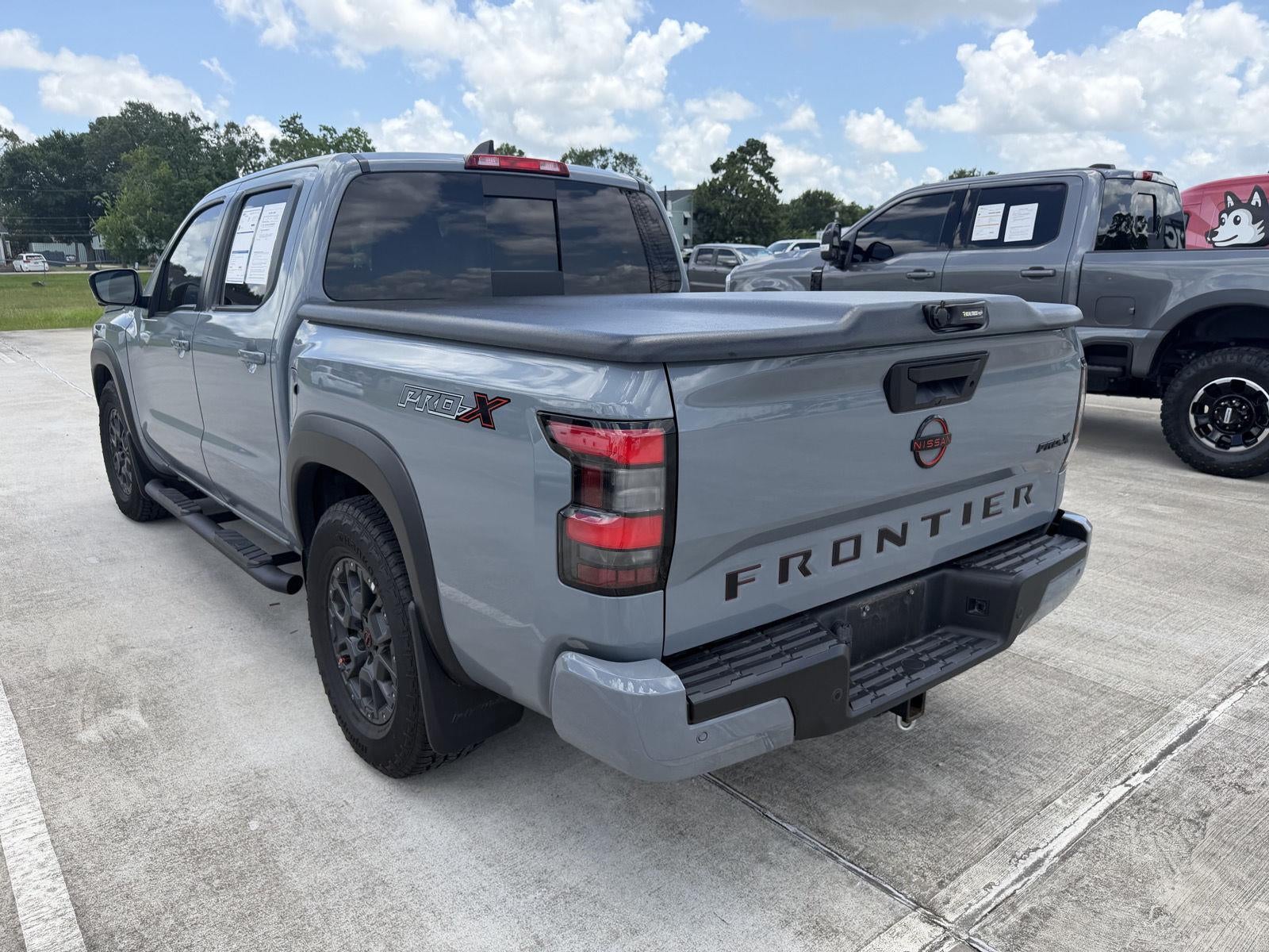 2024 Nissan FRONTIER Base