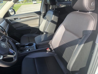 2022 Volkswagen Atlas 2.0T SE w/Technology