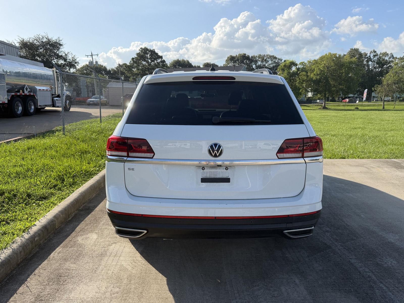 2022 Volkswagen Atlas 2.0T SE w/Technology
