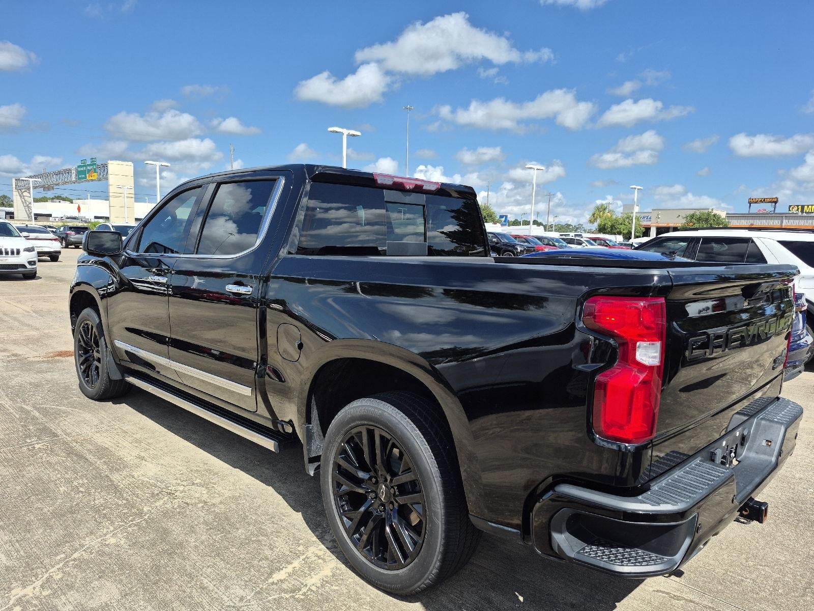 2023 Chevrolet Silverado 1500 High Country