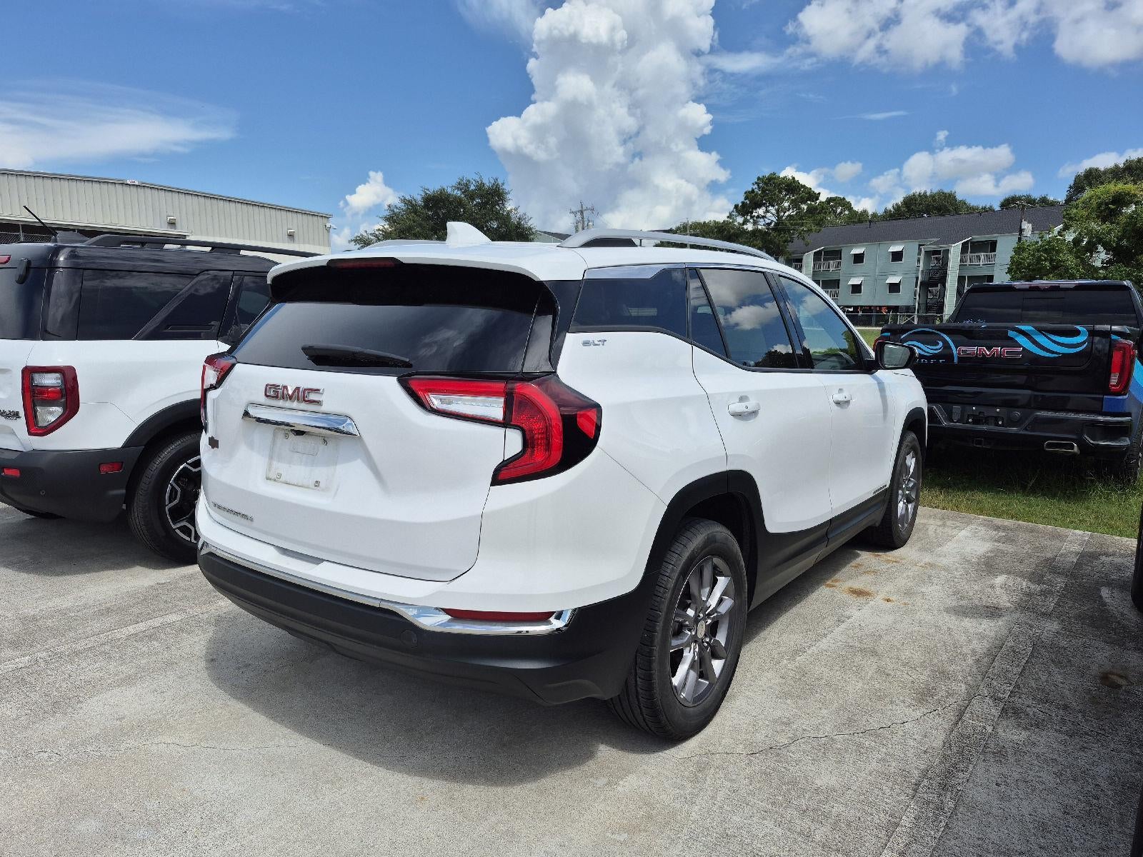 2024 GMC Terrain SLT