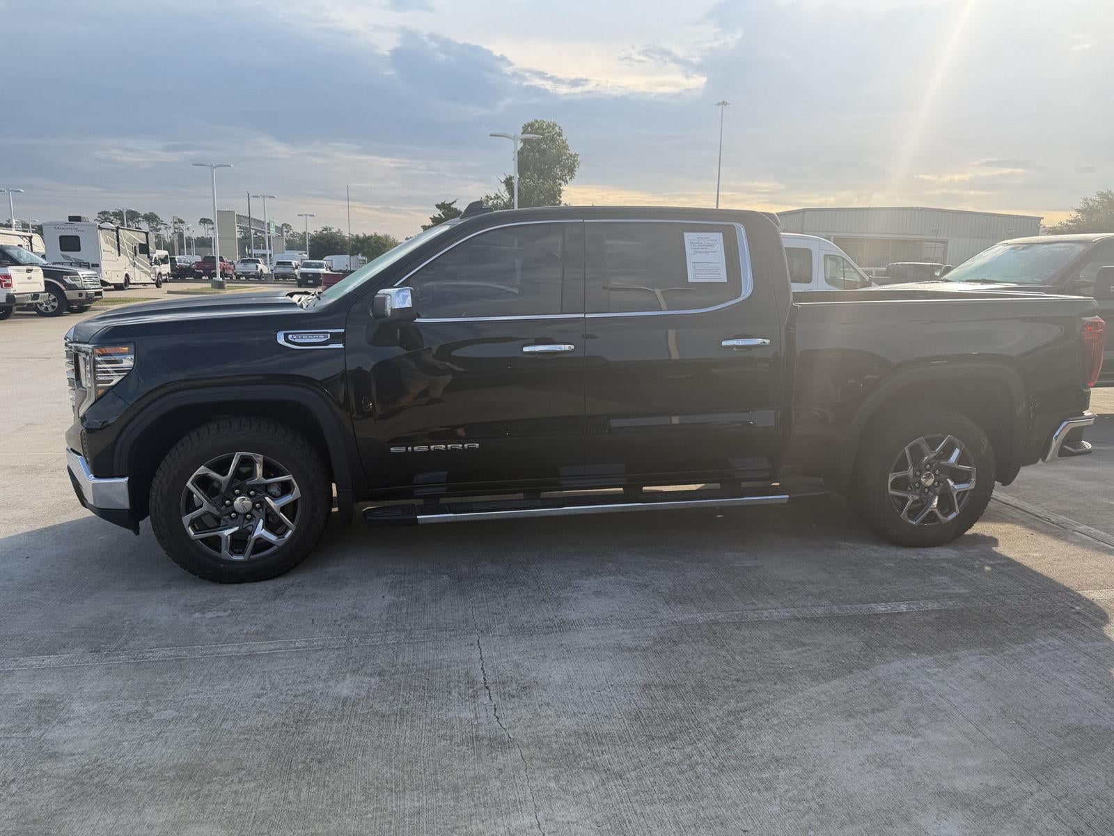 2024 GMC Sierra 1500 SLT