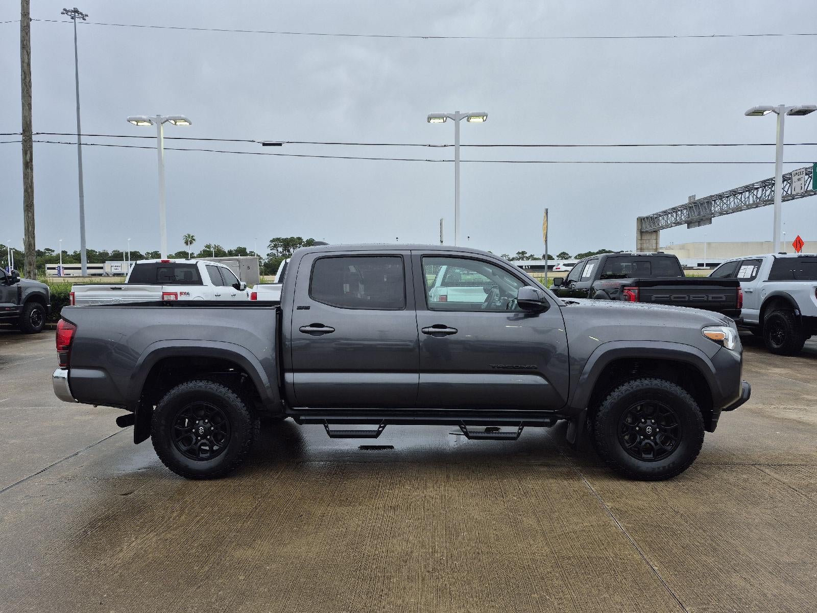 2022 Toyota Tacoma SR5 V6