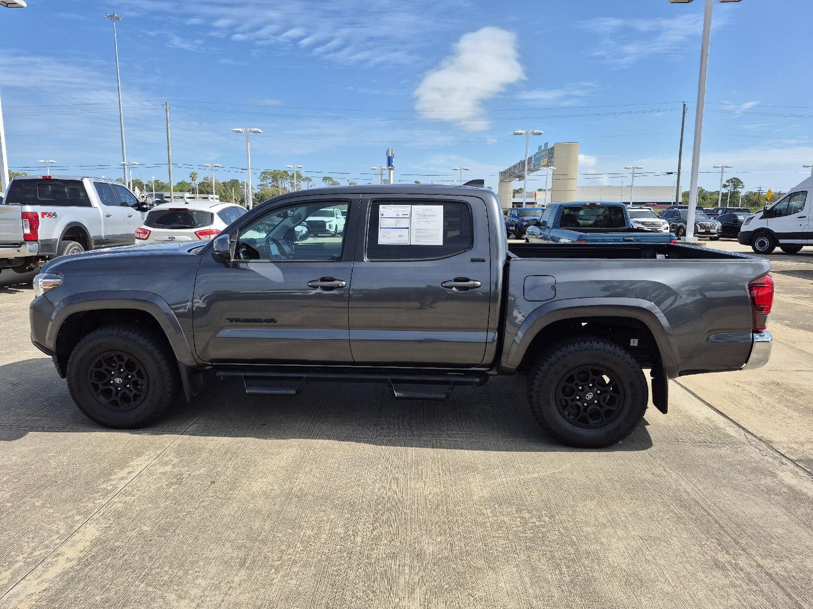 2022 Toyota Tacoma SR5 V6