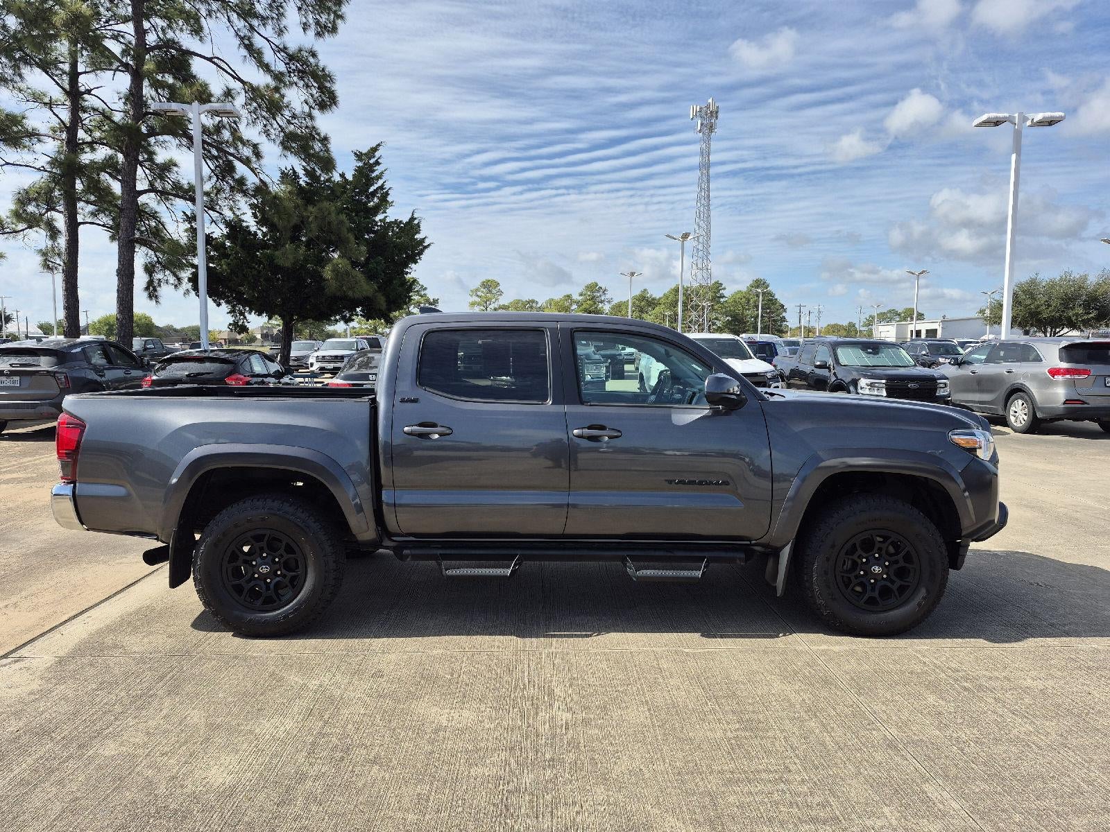 2022 Toyota Tacoma SR5 V6