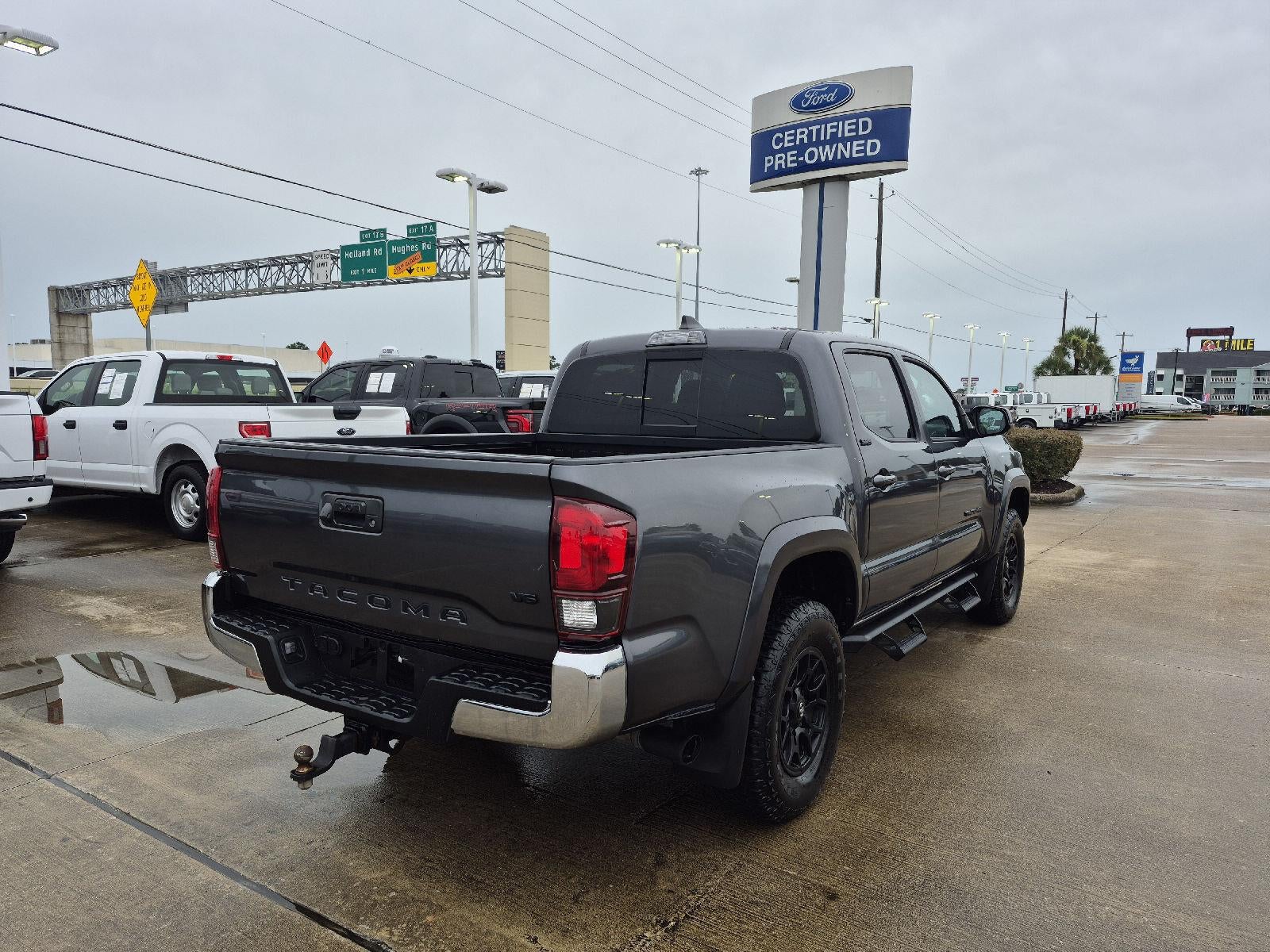 2022 Toyota Tacoma SR5 V6