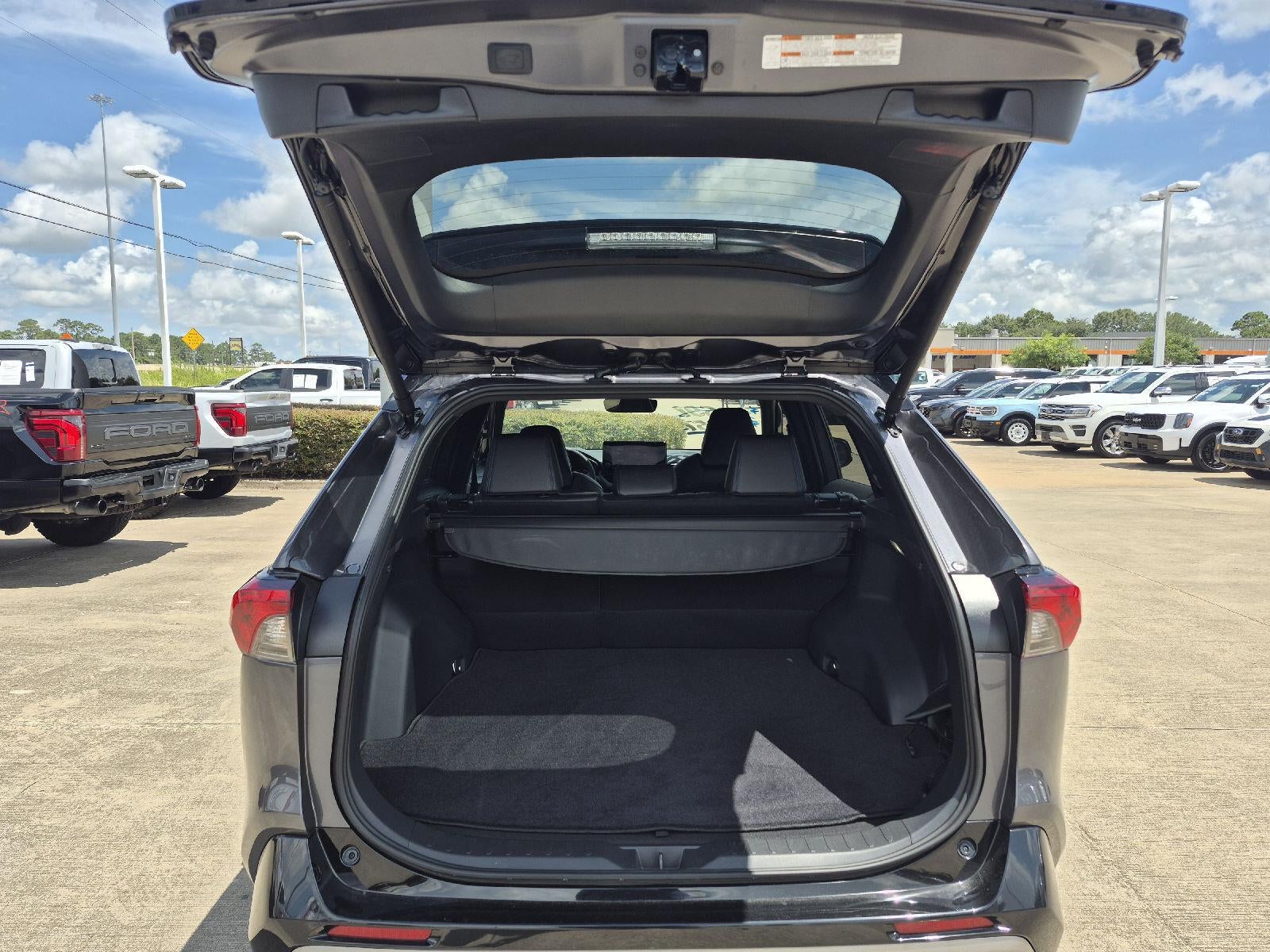 2025 Toyota RAV4 Hybrid XSE