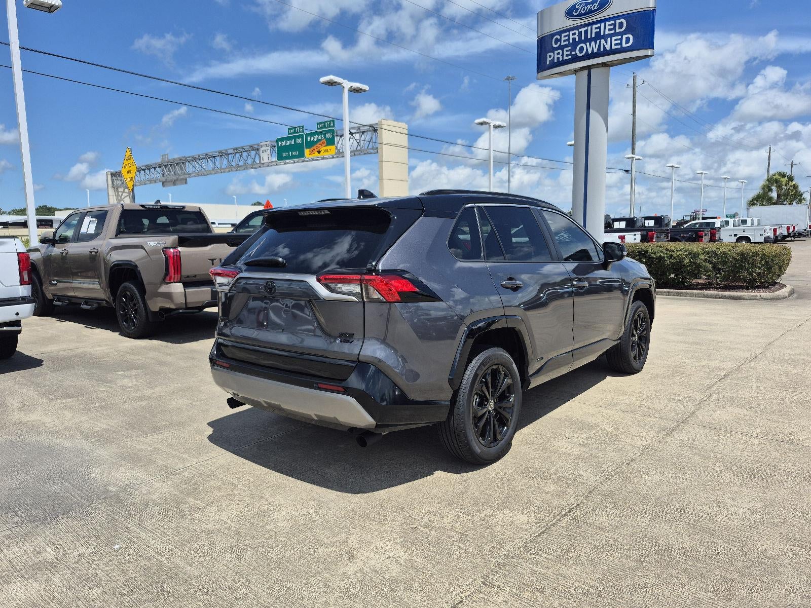 2025 Toyota RAV4 Hybrid XSE