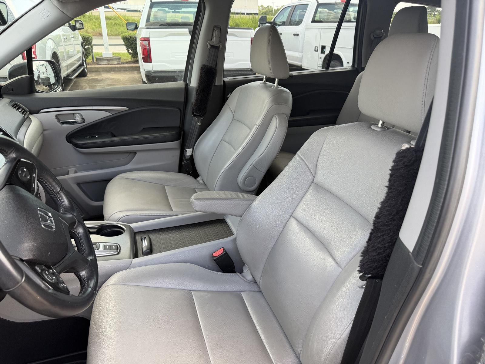 2022 Honda PILOT Base