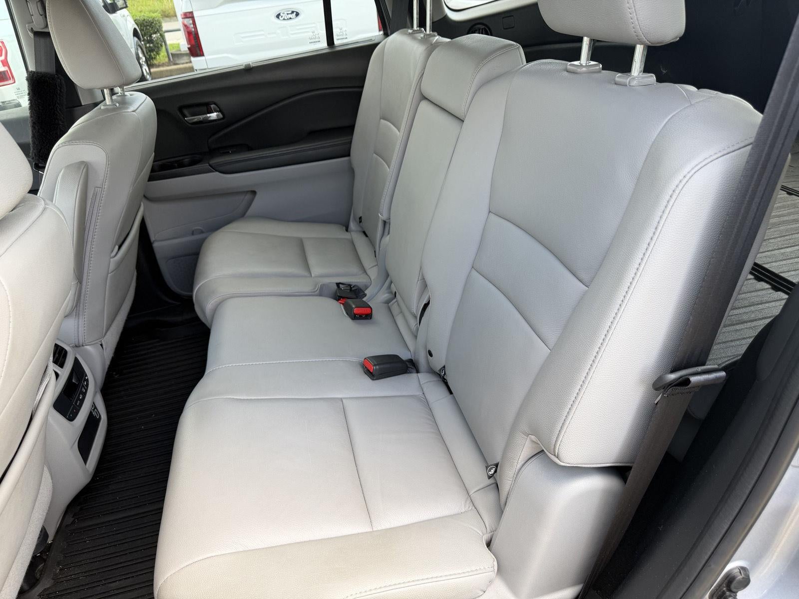 2022 Honda PILOT Base