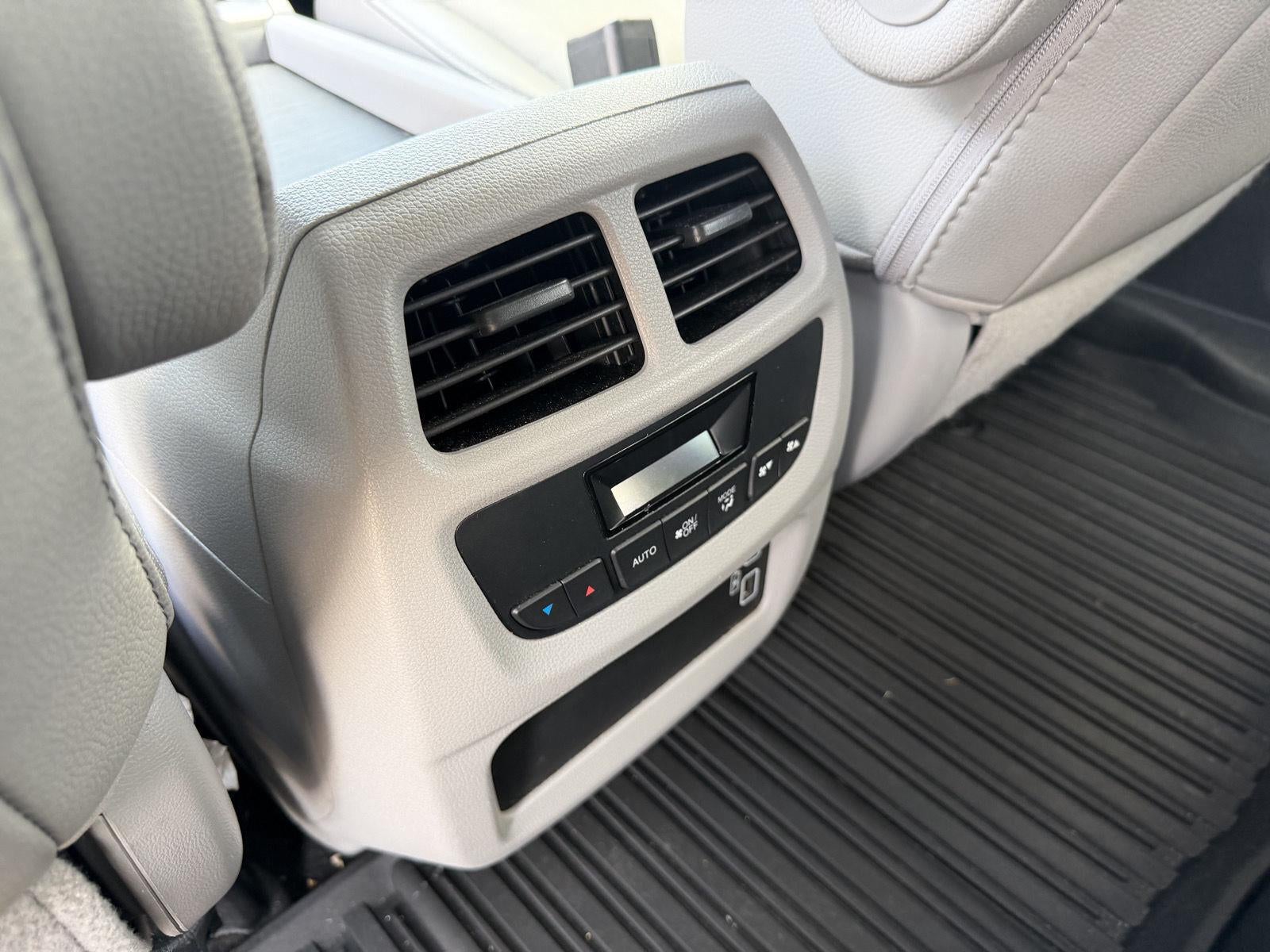 2022 Honda PILOT Base