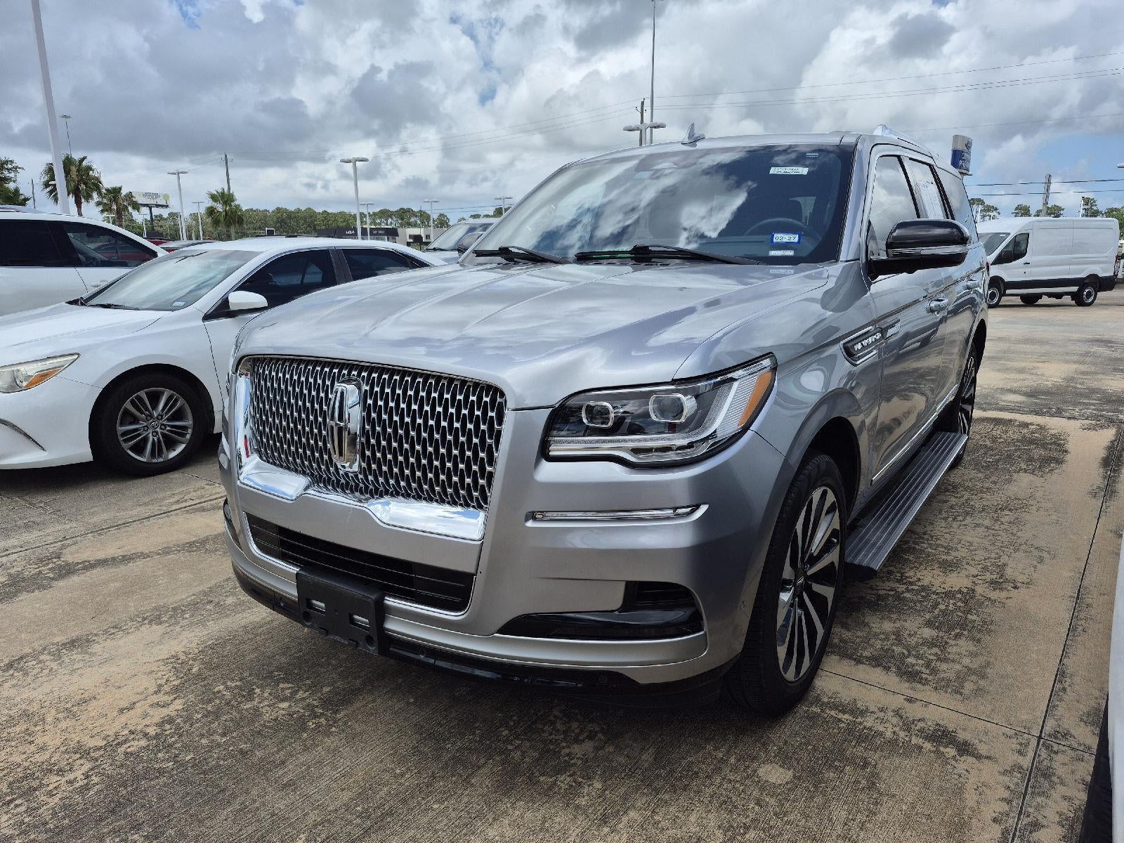 2023 Lincoln Navigator Reserve 4WD's photo