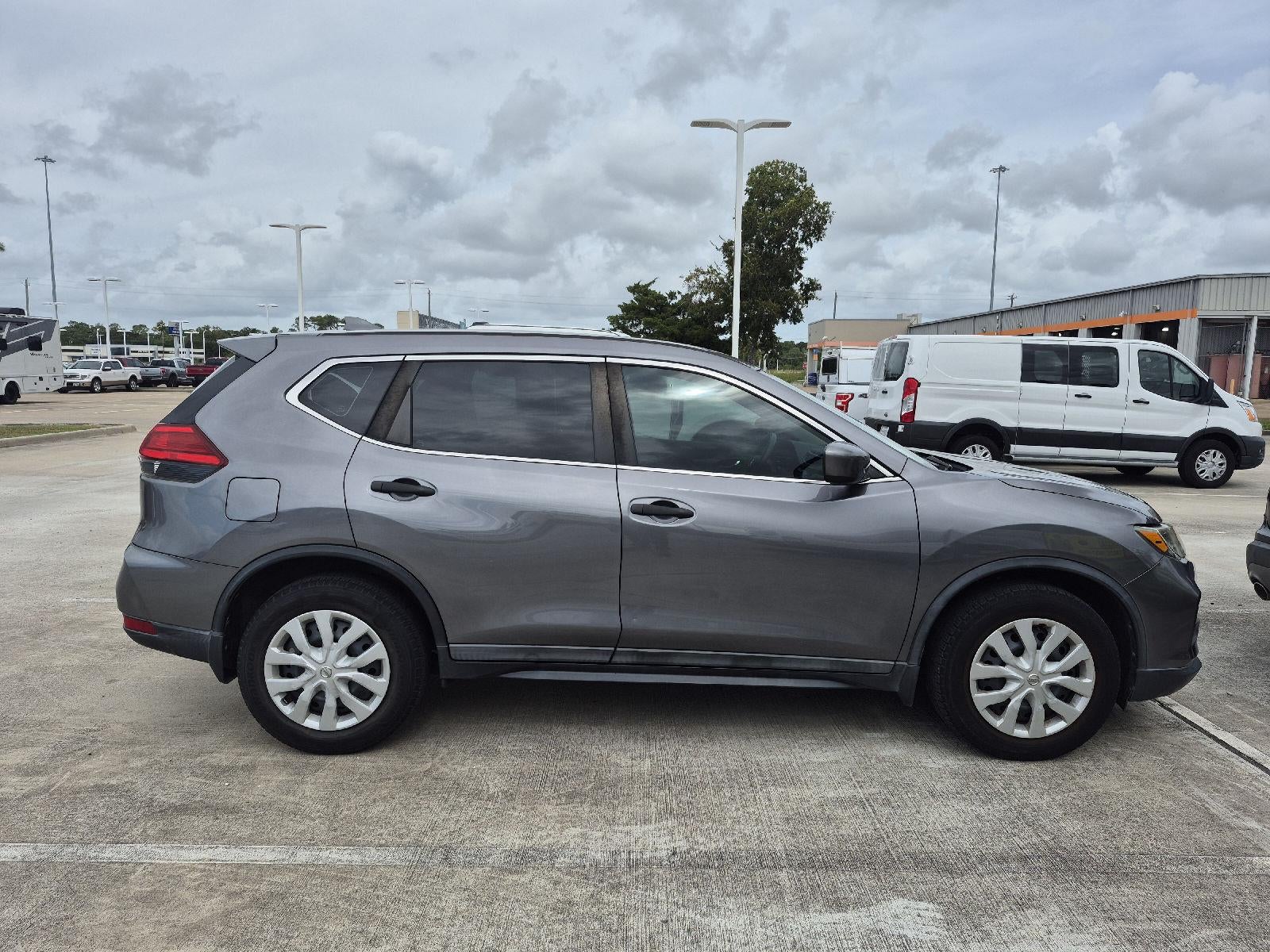2017 Nissan Rogue S