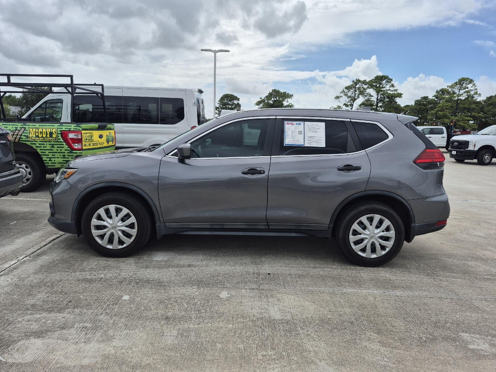 2017 Nissan Rogue S