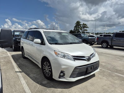 2019 Toyota Sienna XLE 8-Passenger