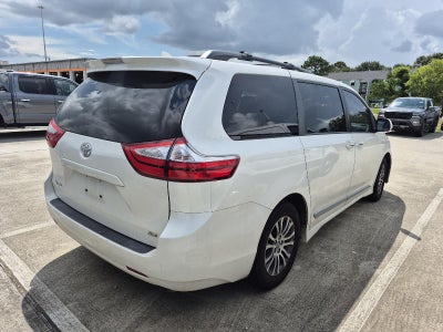 2019 Toyota Sienna XLE 8-Passenger