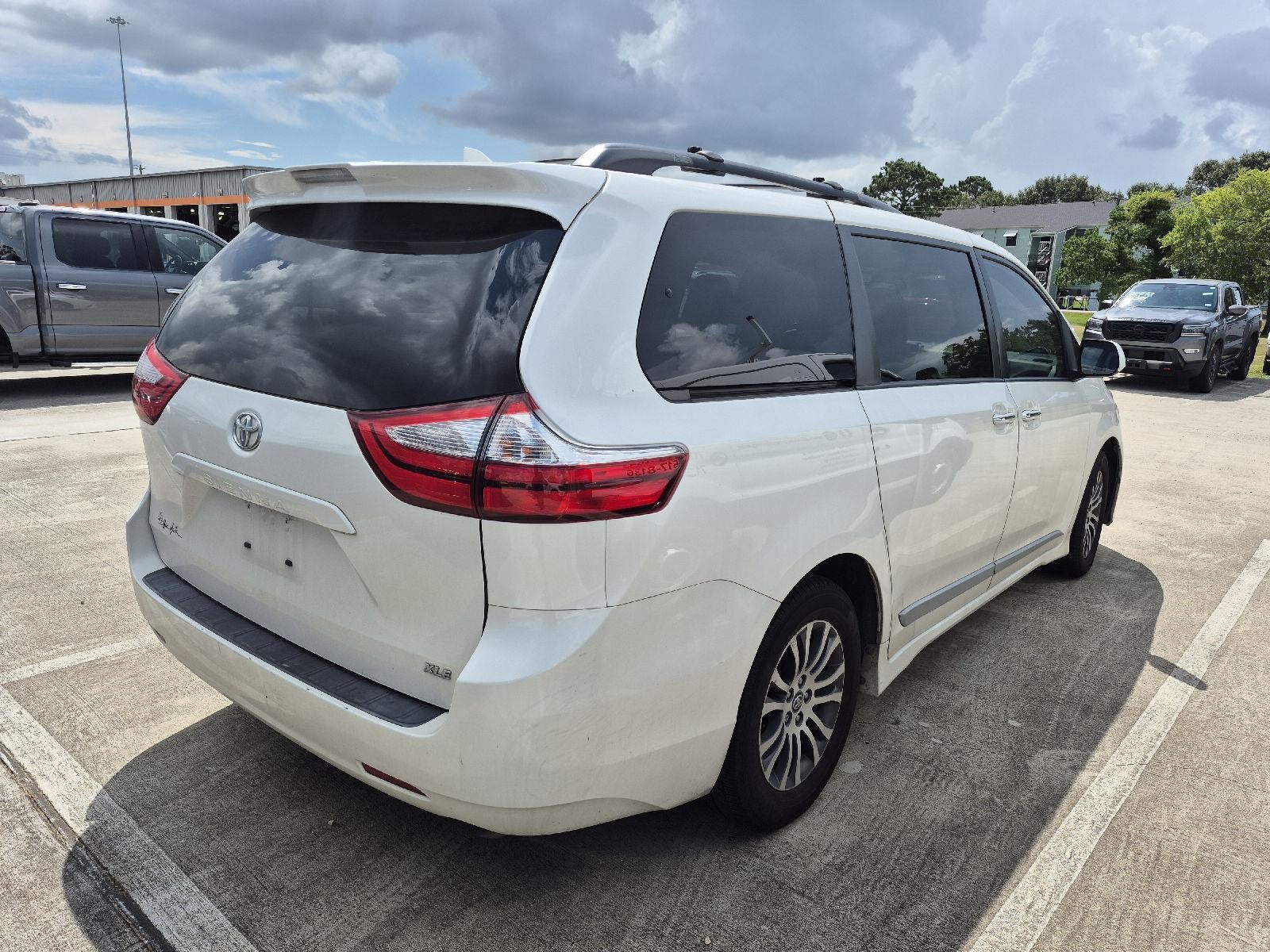 2019 Toyota Sienna XLE 8-Passenger