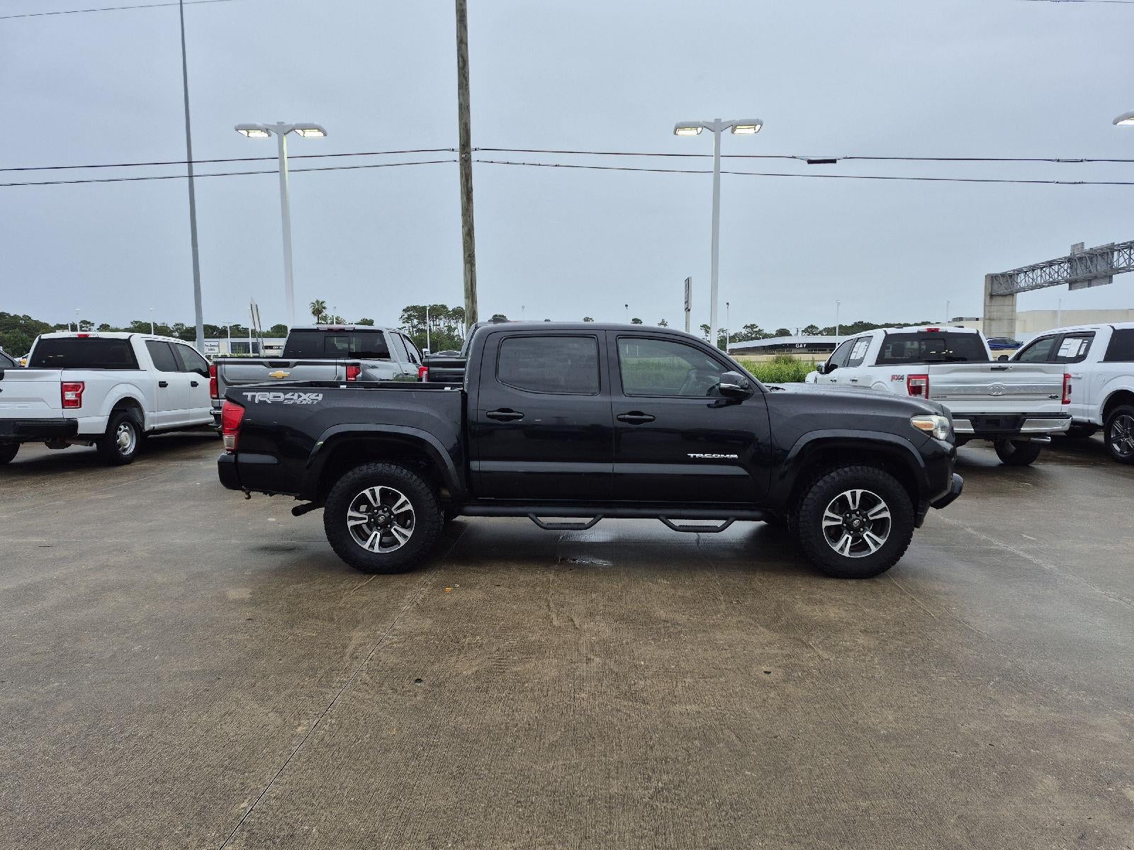 2017 Toyota Tacoma SR5