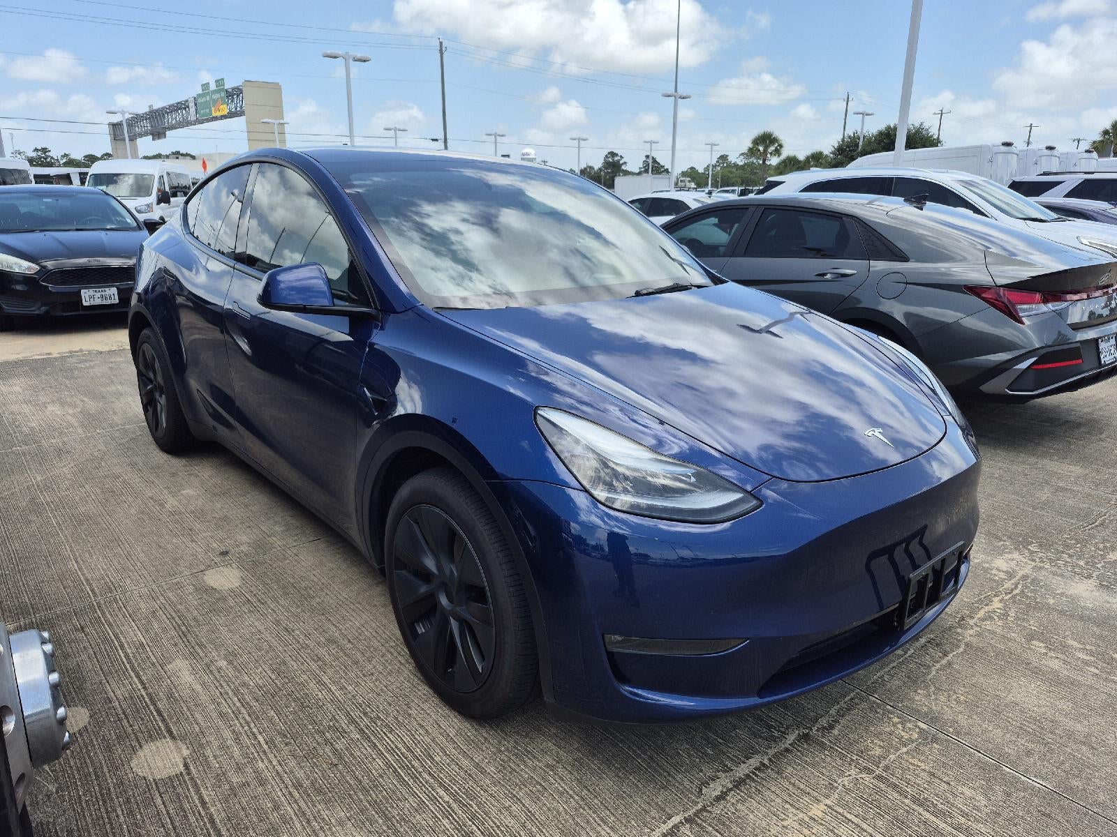 2025 Tesla Model Y Long Range