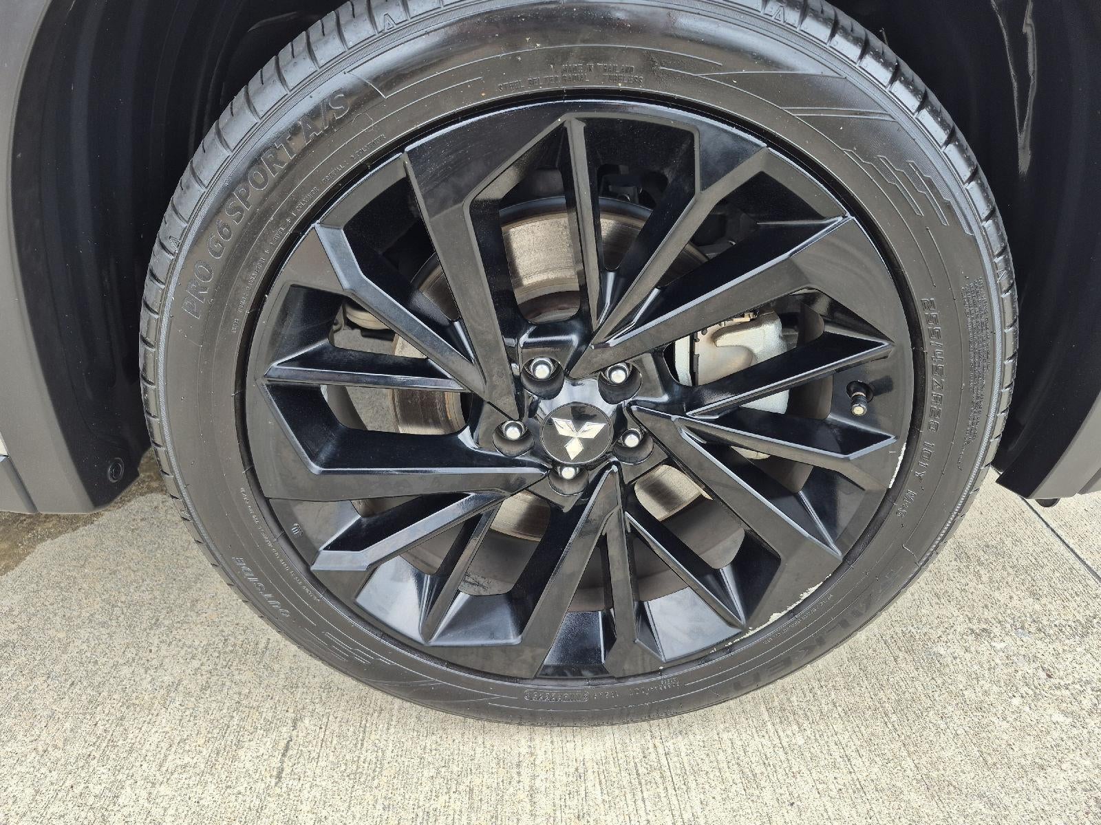 2023 Mitsubishi Outlander SE