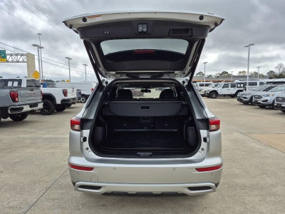 2023 Mitsubishi Outlander SE