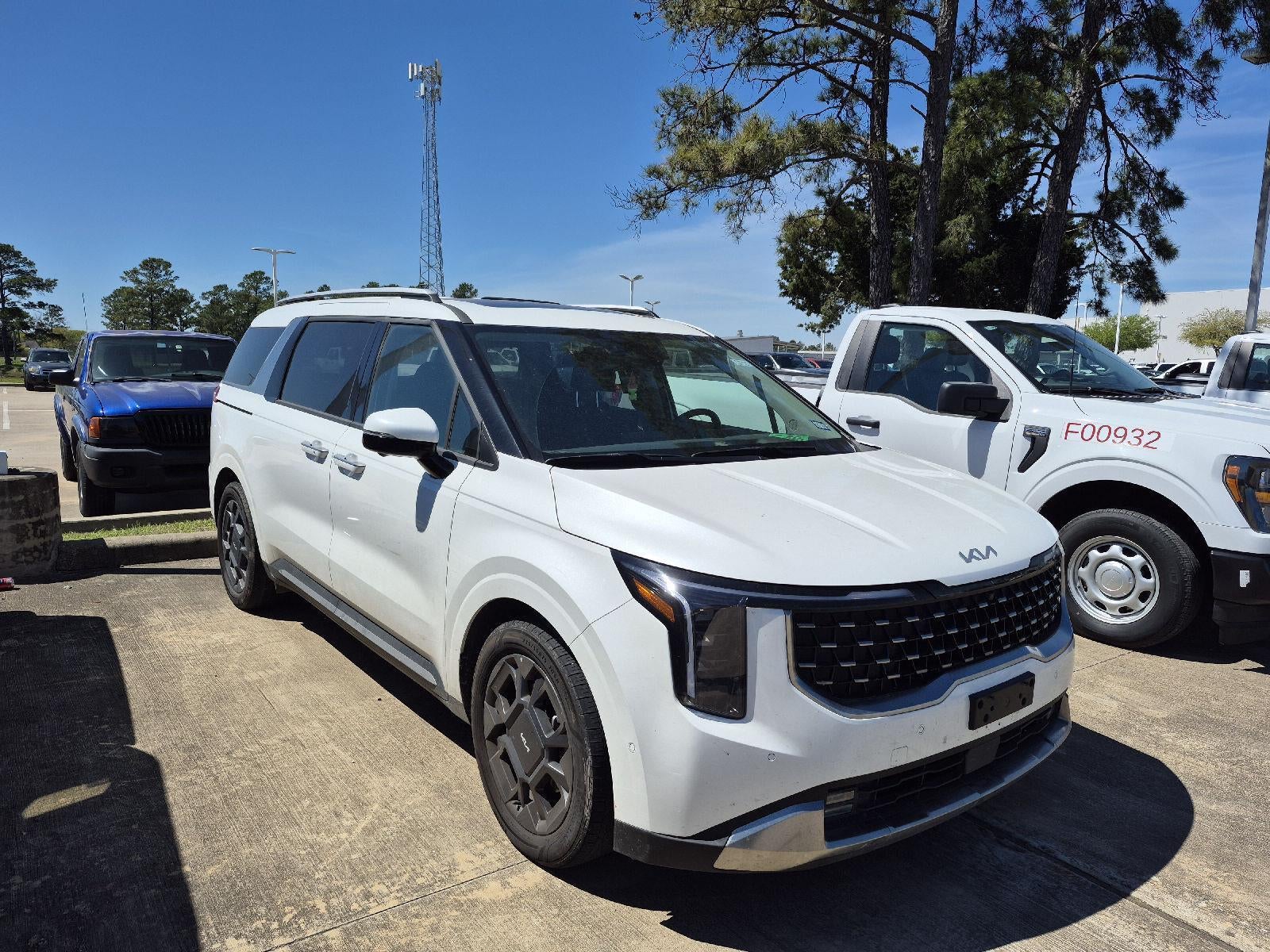 2025 Kia Carnival SX