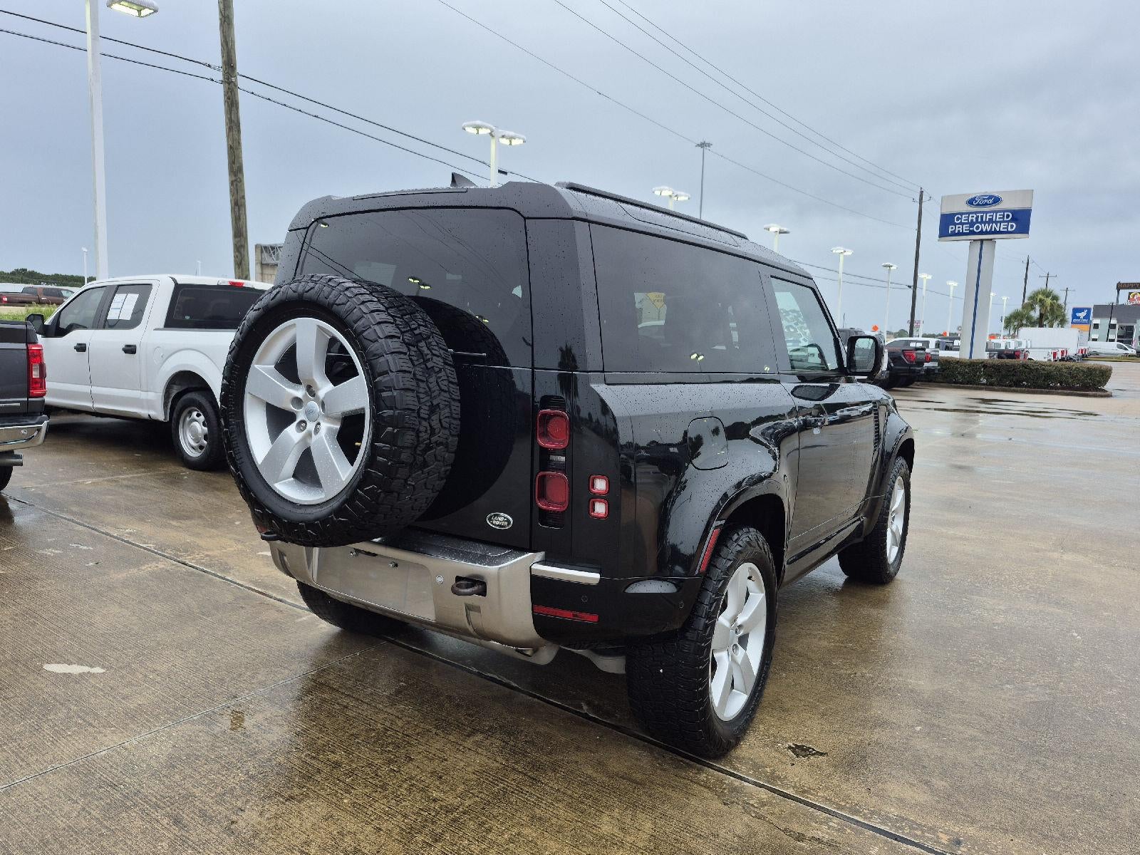 2023 Land Rover Defender S